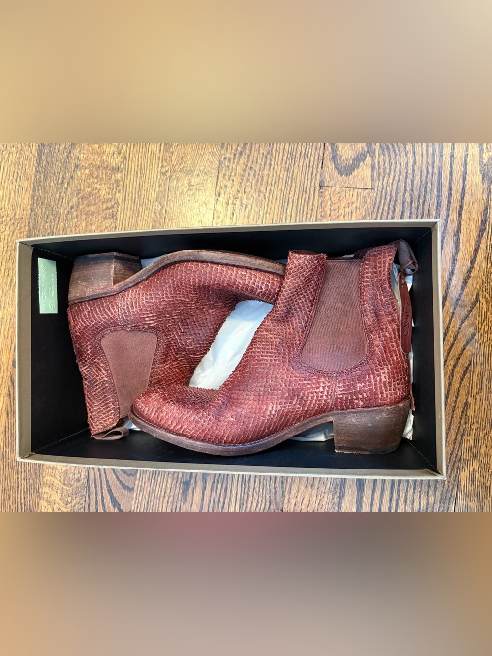 Monkee’s Women's Textured Wine Ankle Boots - Squama Baby Dive Mattone Wash